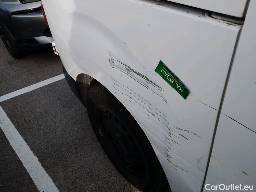  Peugeot  Expert PEUGEOT  / 2016 / 4P / furgón Furgón Premium 1.5 BlueHDi 100 Standard (AC) #2