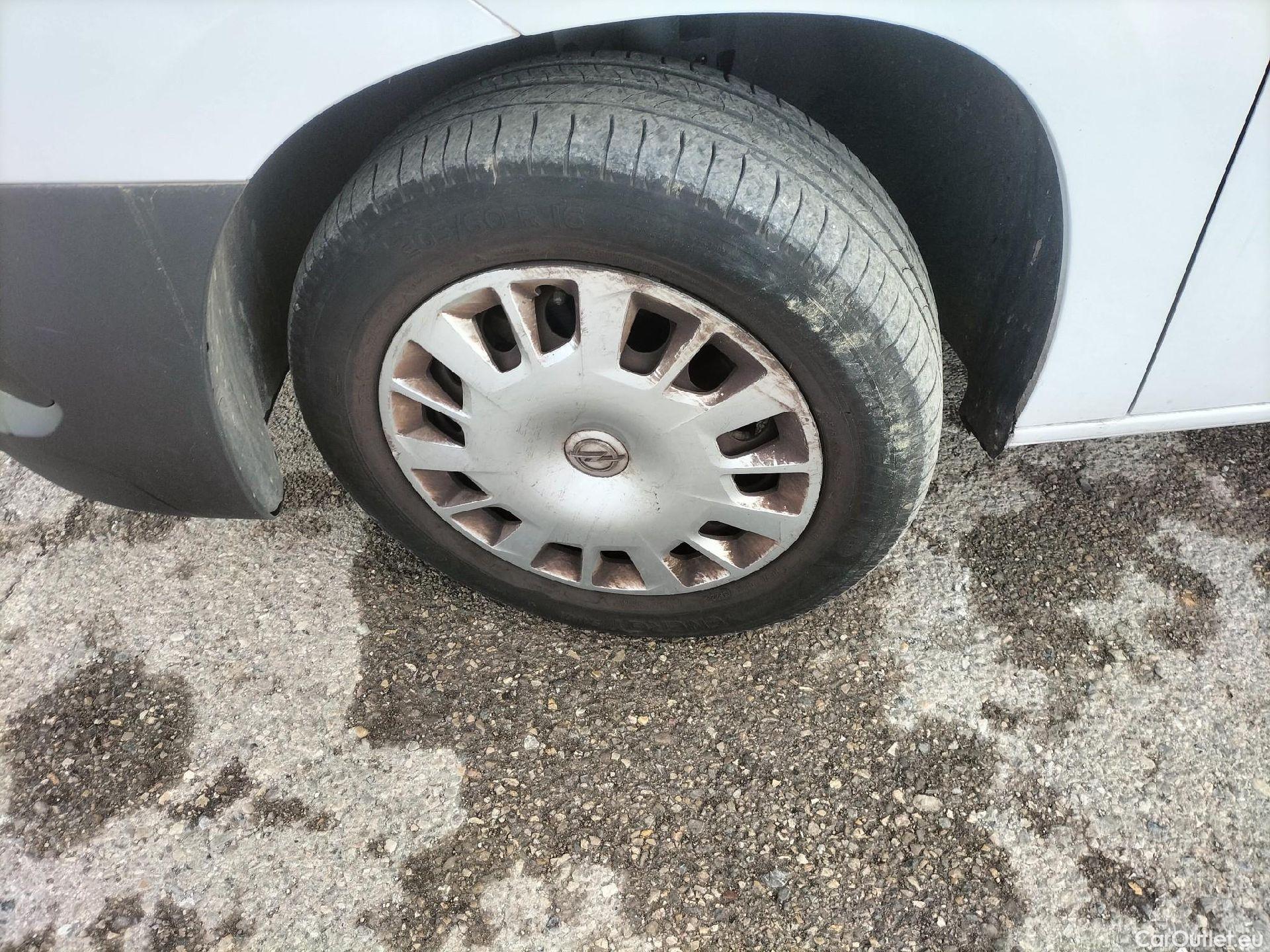  Opel  Combo OPEL  Life / 2018 / 4P / combi 1.5 TD 75kW Business Edition L1 N1 #30