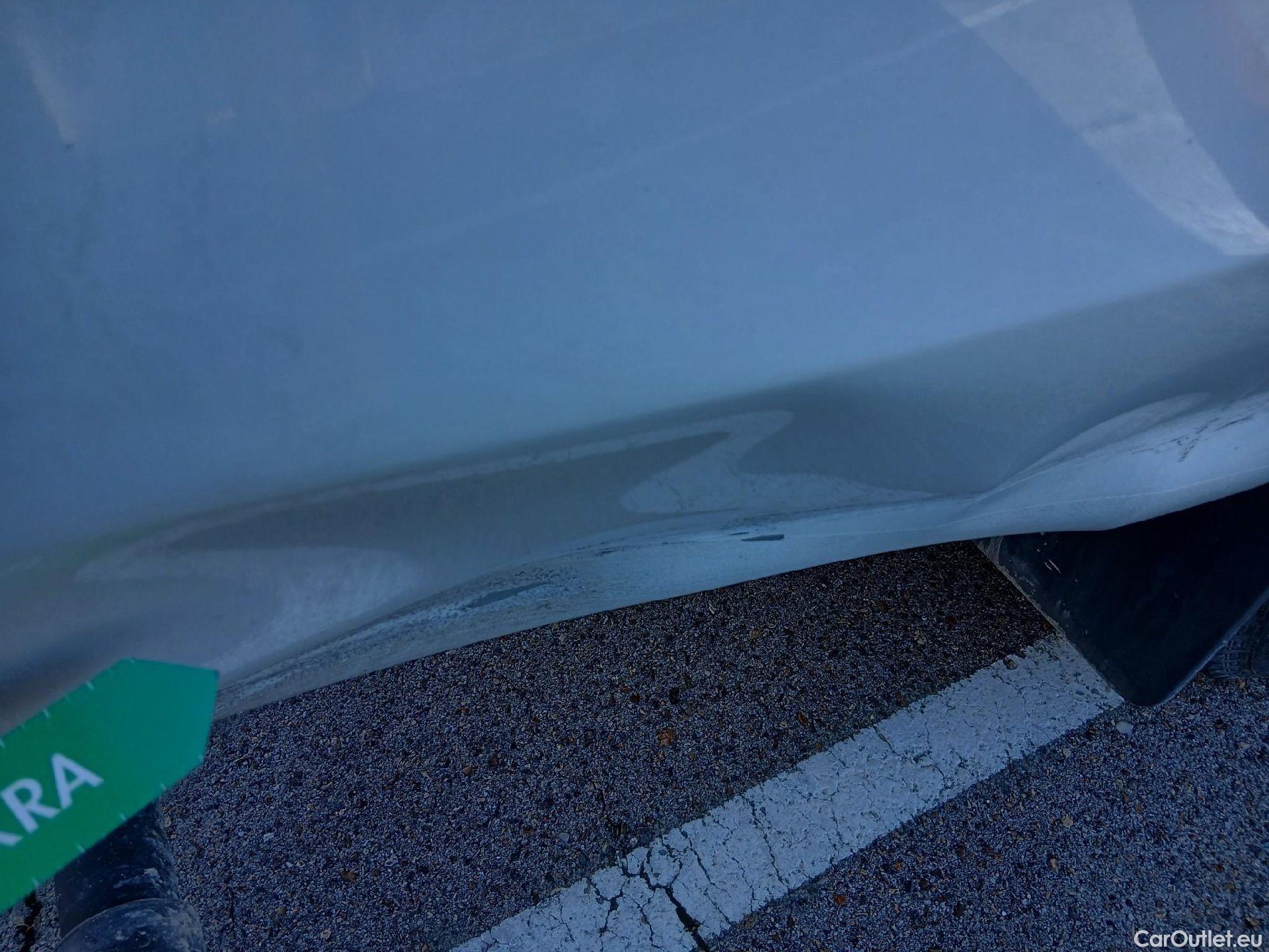  Mitsubishi  L200 MITSUBISHI  / 2019 / 4P / pickup doble cabina D/C 220 DI-D M-Pro Auto #3