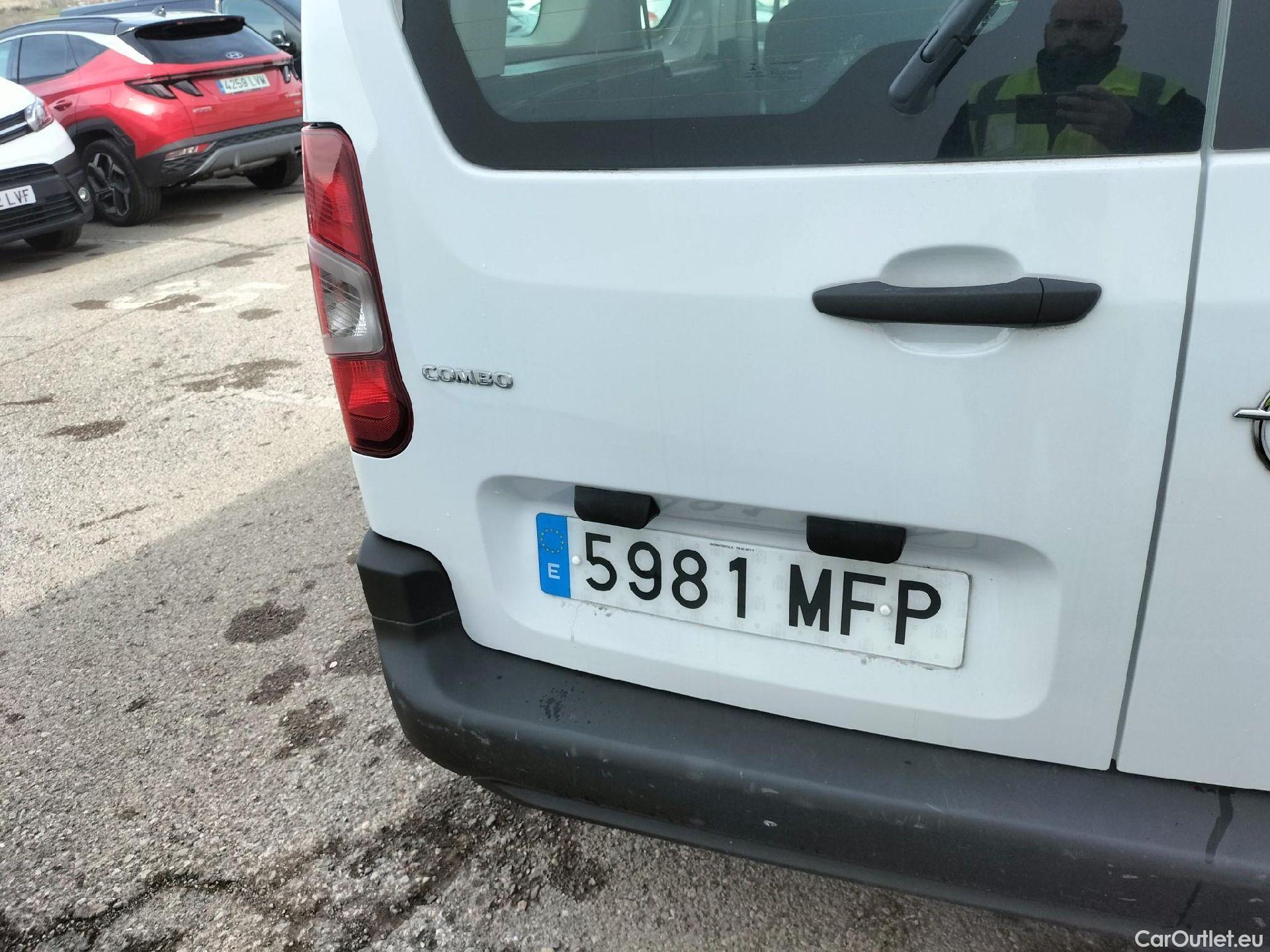  Opel  Combo OPEL  Life / 2018 / 4P / combi 1.5 TD 75kW Business Edition L1 N1 #39