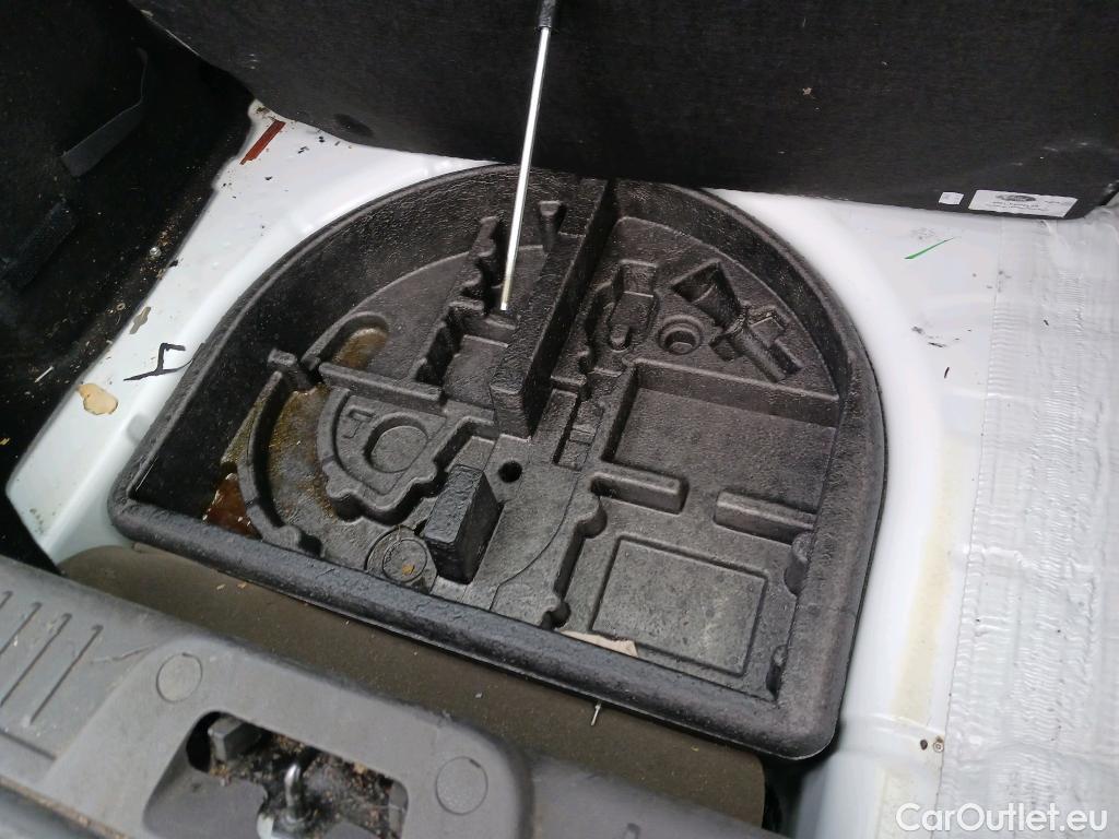  Ford  Fiesta FORD  VAN VU 3p 6G berlina comerci 1.5 TDCi 75cv #9