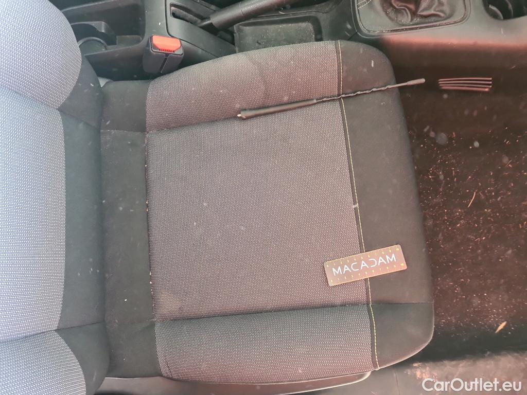  Citroen  C3  Société Feel 1.5 BlueHDI 100CV BVM6 E6dT #4