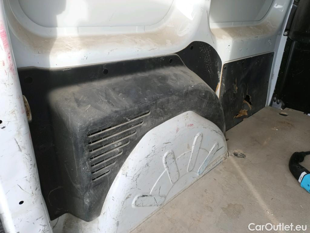  Renault  Kangoo RENAULT  Z.E./2013/3P/furgón derivado de turismo Z.E. #31