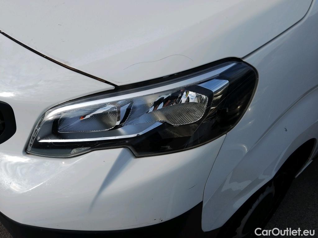  Peugeot  Expert PEUGEOT  / 2016 / 4P / furgón Furgón Premium 1.5 BlueHDi 100 Standard (AC) #46