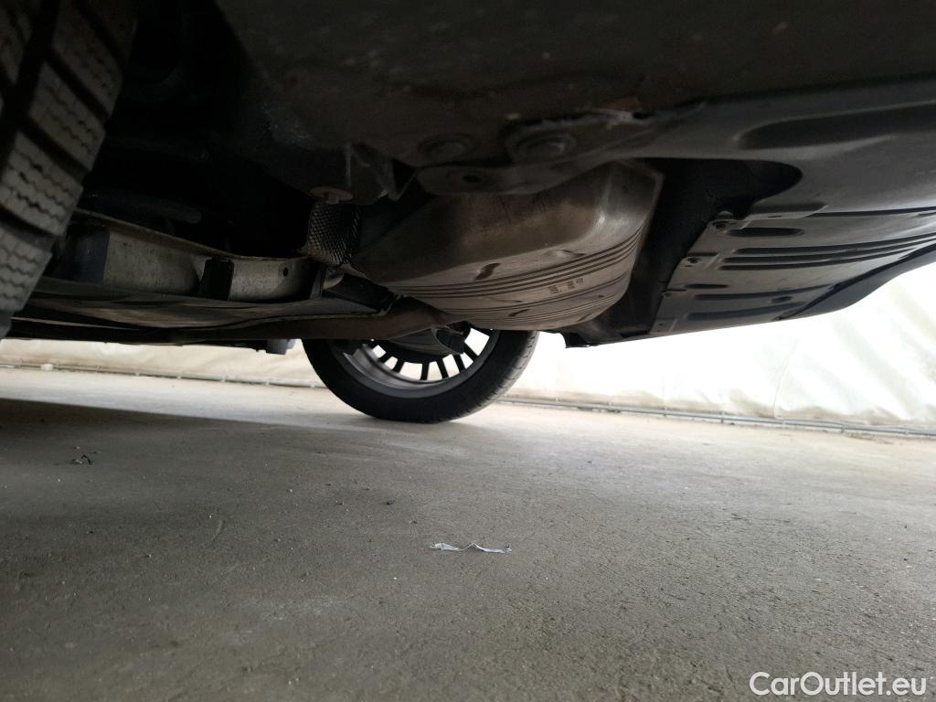  Mercedes  CLA-Klasse MERCEDES-BENZ CLA Coupe / 2019 / 4P / Coupé CLA 180 Progressive Line BA7 #51