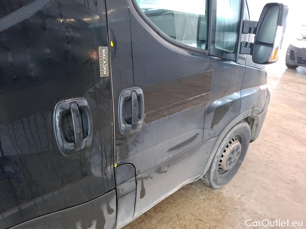  Iveco  Daily IVECO  VU 4p Fourgon 2.3 35S16 V11 H2 3520 #18