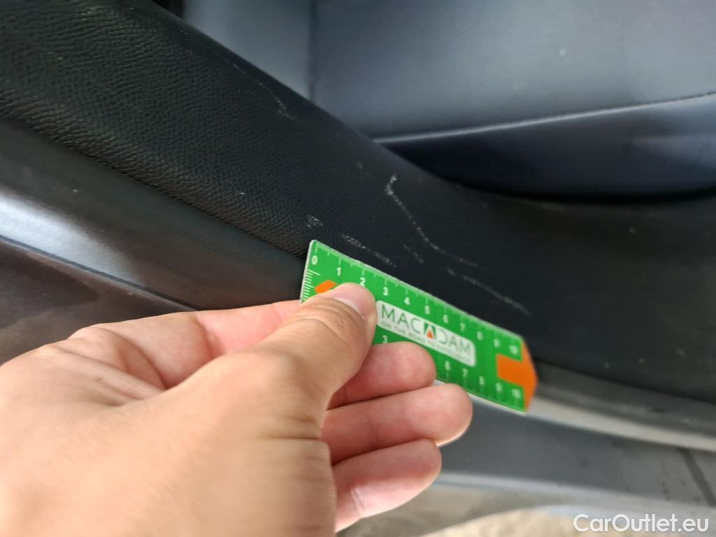  Peugeot  2008  Allure Business 1.2 PureTech 130CV BVA8 E6d #25