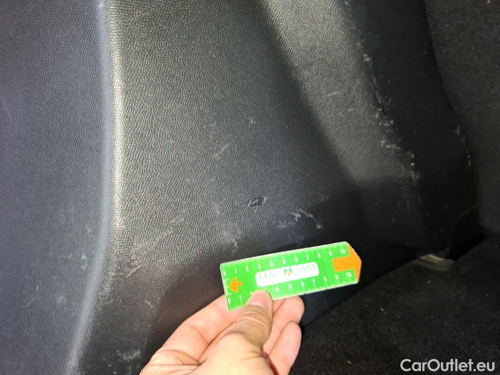  Peugeot  2008  Allure Business 1.2 PureTech 130CV BVA8 E6d #38