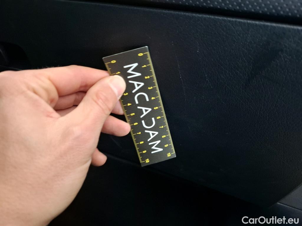  Mercedes  CLA-Klasse MERCEDES-BENZ CLA Coupe / 2019 / 4P / Coupé CLA 180 Progressive Line BA7 #47