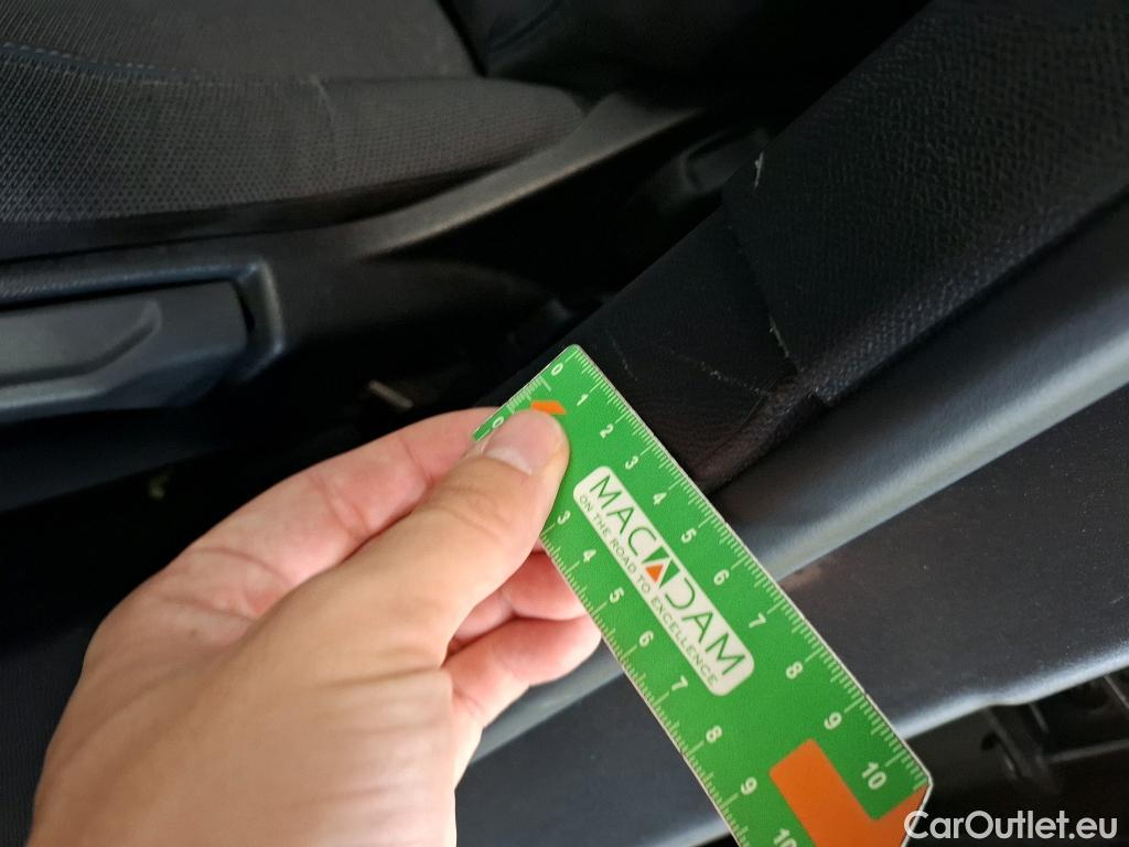  Peugeot  2008  Allure Business 1.2 PureTech 130CV BVA8 E6d #50