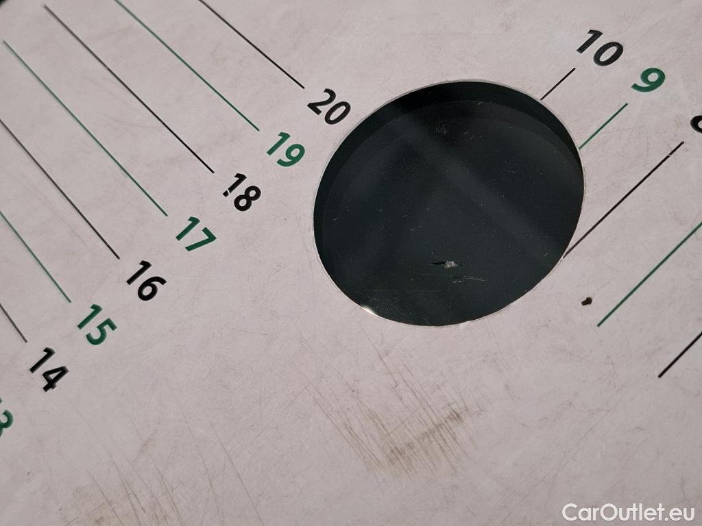  Mercedes  CLA-Klasse MERCEDES-BENZ CLA Coupe / 2019 / 4P / Coupé CLA 180 Progressive Line BA7 #2