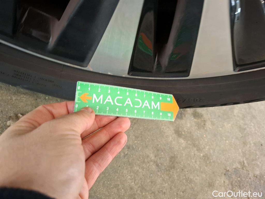  Mercedes  A-Klasse MERCEDES-BENZ Classe A Compact / 2018 / 5P / Berline A 250 e Business Line 8G-DCT #20