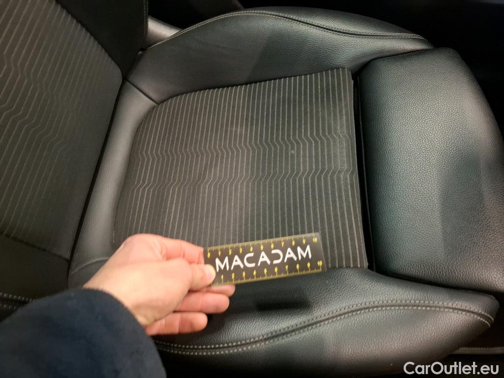  Mercedes  CLA-Klasse MERCEDES-BENZ CLA Coupe / 2019 / 4P / Coupé CLA 180 Progressive Line BA7 #54