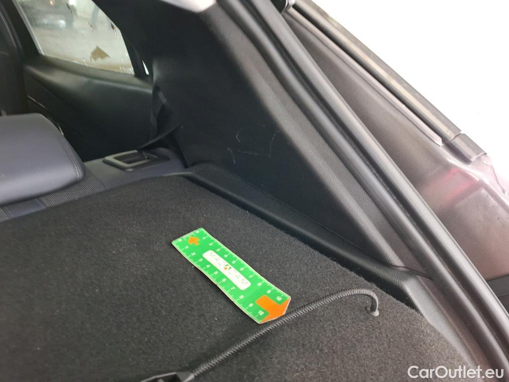  Peugeot  2008  Allure Business 1.2 PureTech 130CV BVA8 E6d #32