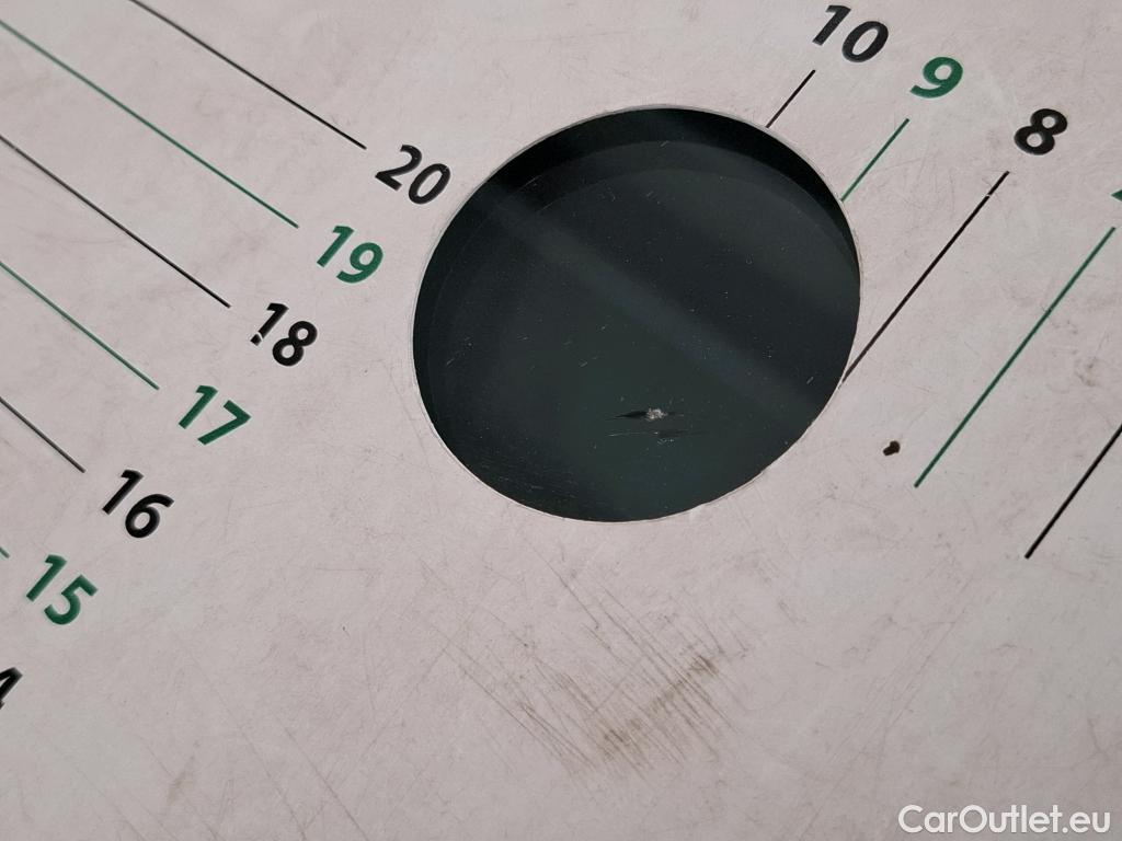  Mercedes  CLA-Klasse MERCEDES-BENZ CLA Coupe / 2019 / 4P / Coupé CLA 180 Progressive Line BA7 #49