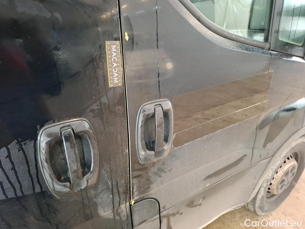  Iveco  Daily IVECO  VU 4p Fourgon 2.3 35S16 V11 H2 3520 #19