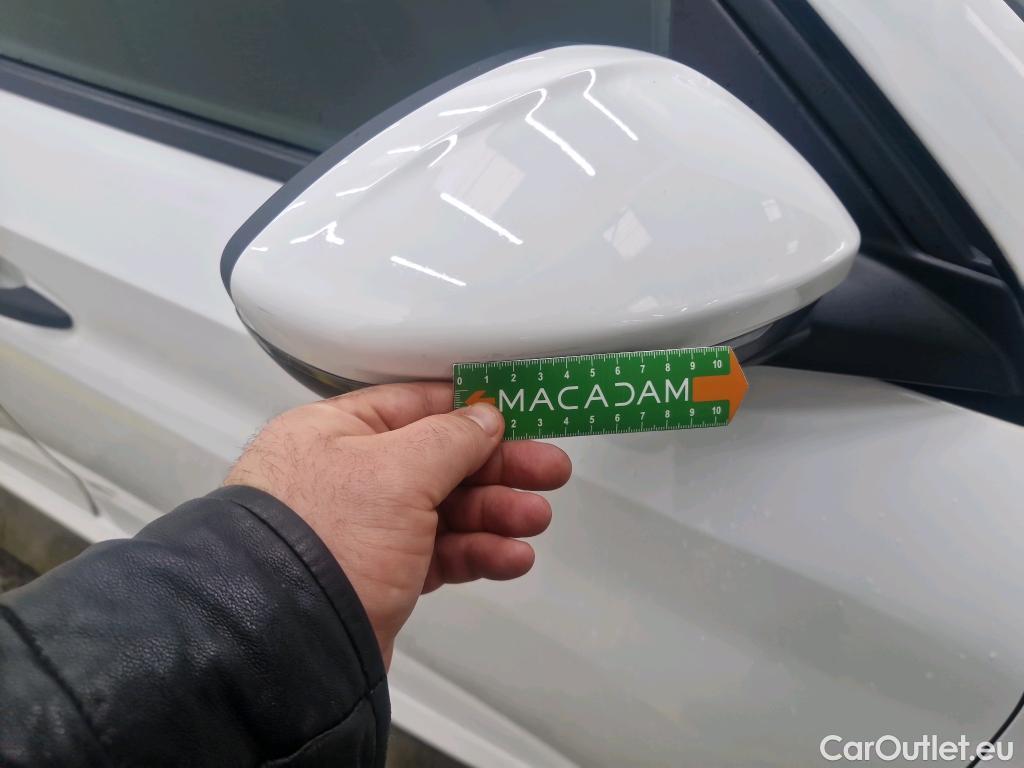  Peugeot  208  Premium 1.5 HDi 100CV BVM6 E6d #17