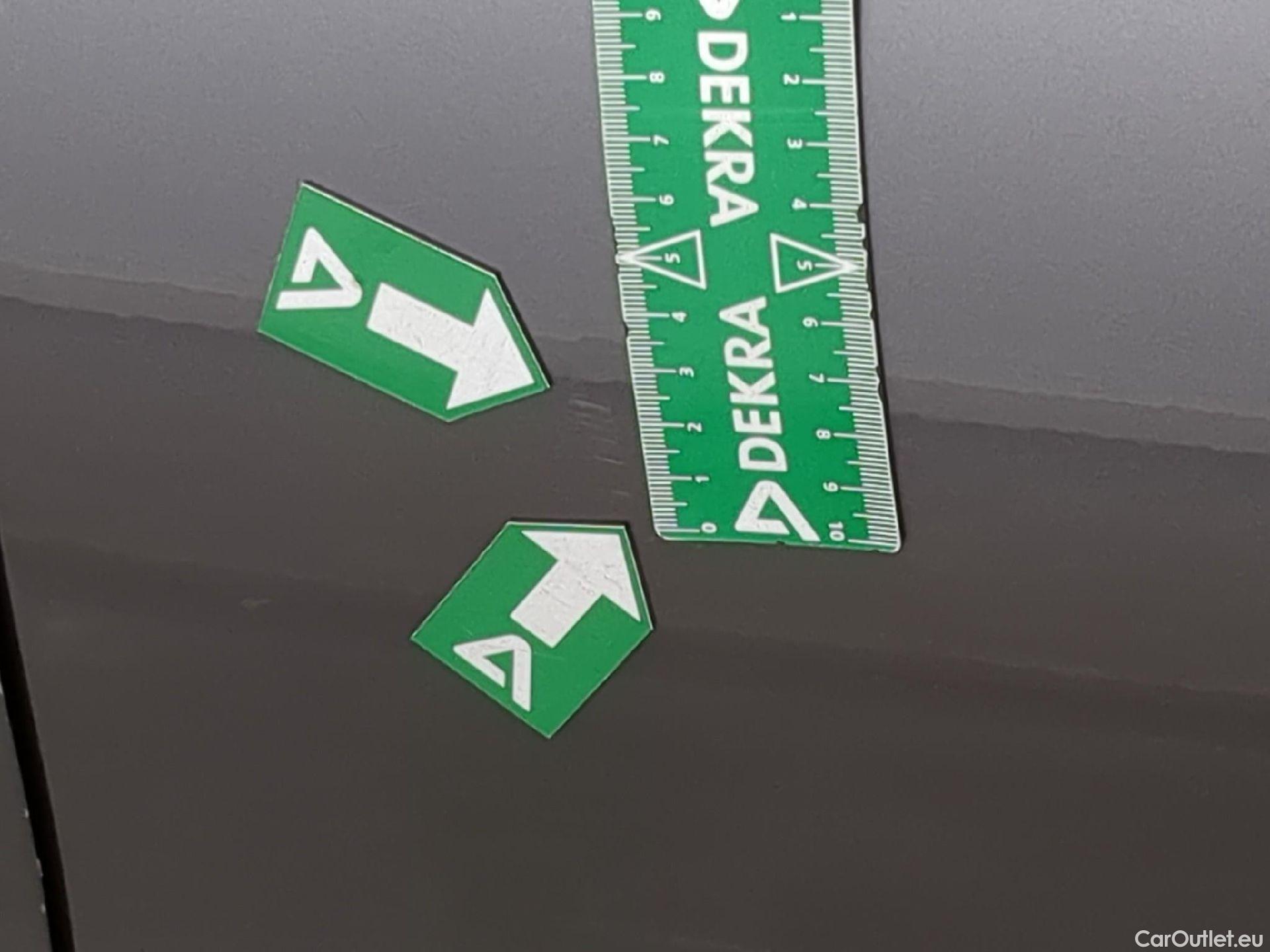  Renault  Captur  II Techno 1.6 E-TECH Hybrid 145CV BVA6 E6d #18