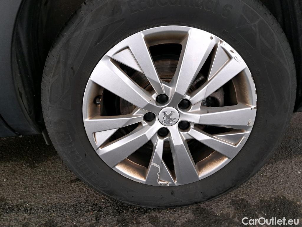  Peugeot  5008  Active Business 1.2 PureTech 130CV BVA8 7 Sieges E6d #17