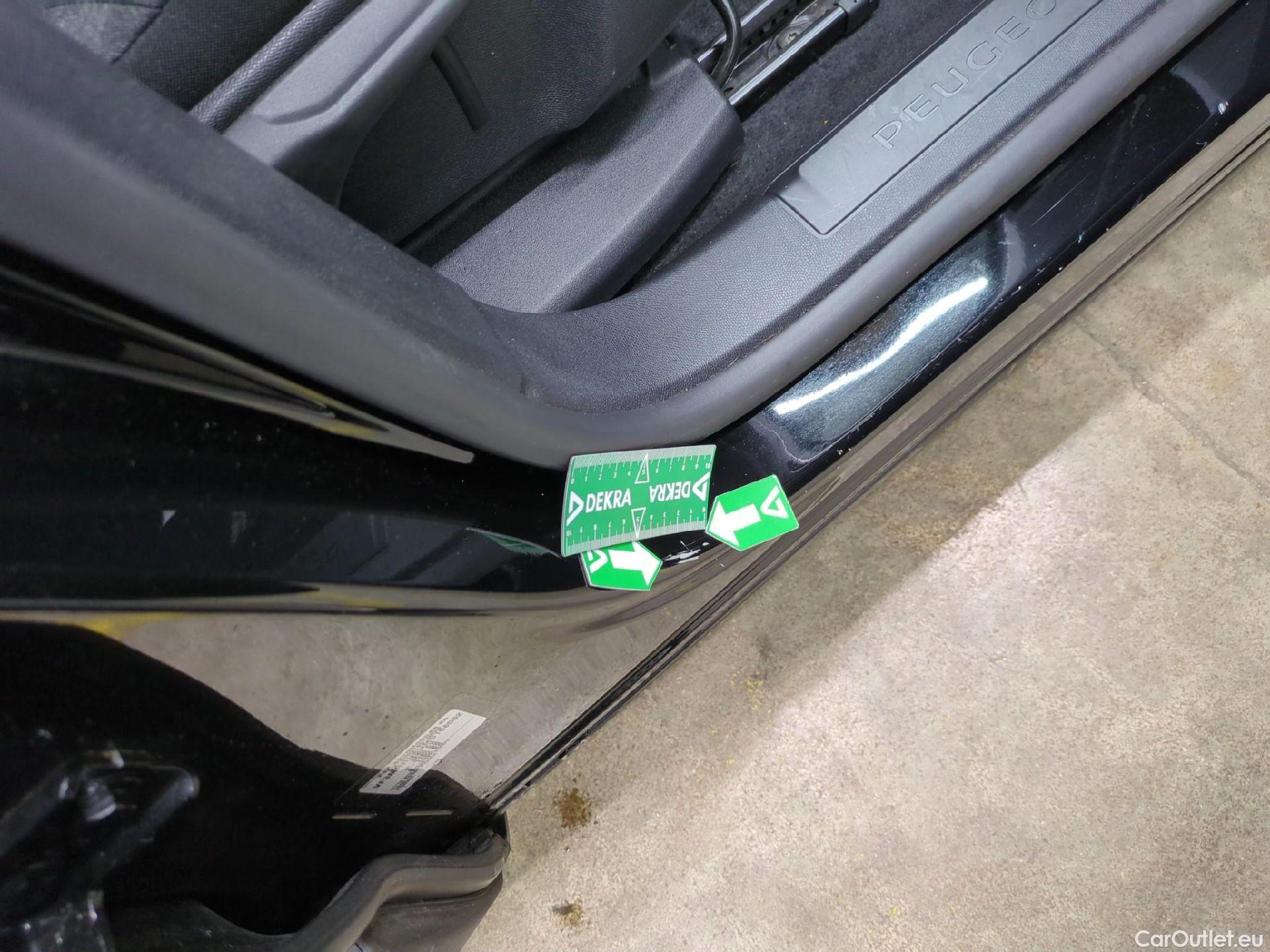  Peugeot  3008  Active Business 1.2 PureTech 130CV BVA8 E6d #31