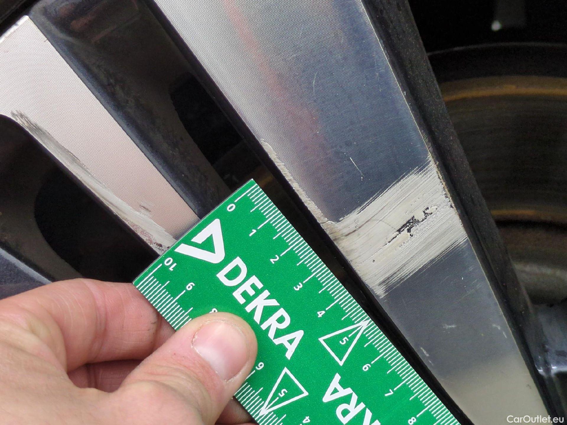  Peugeot  5008  Allure 1.2 PureTech 130CV BVM6 E6dT #20