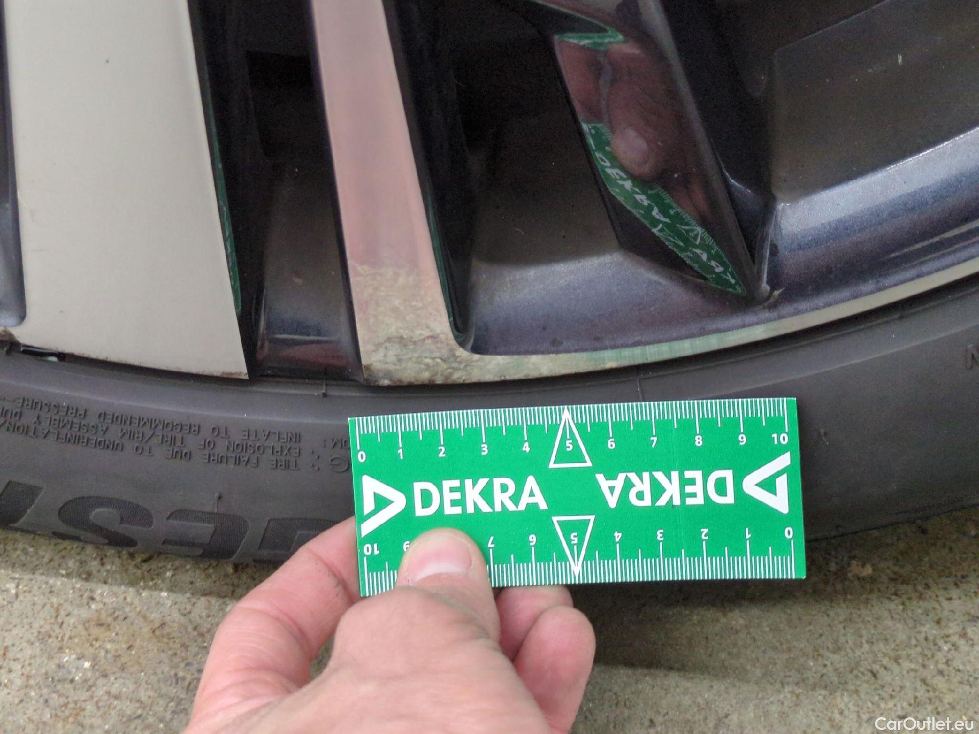  Peugeot  5008  Allure 1.2 PureTech 130CV BVM6 E6dT #23