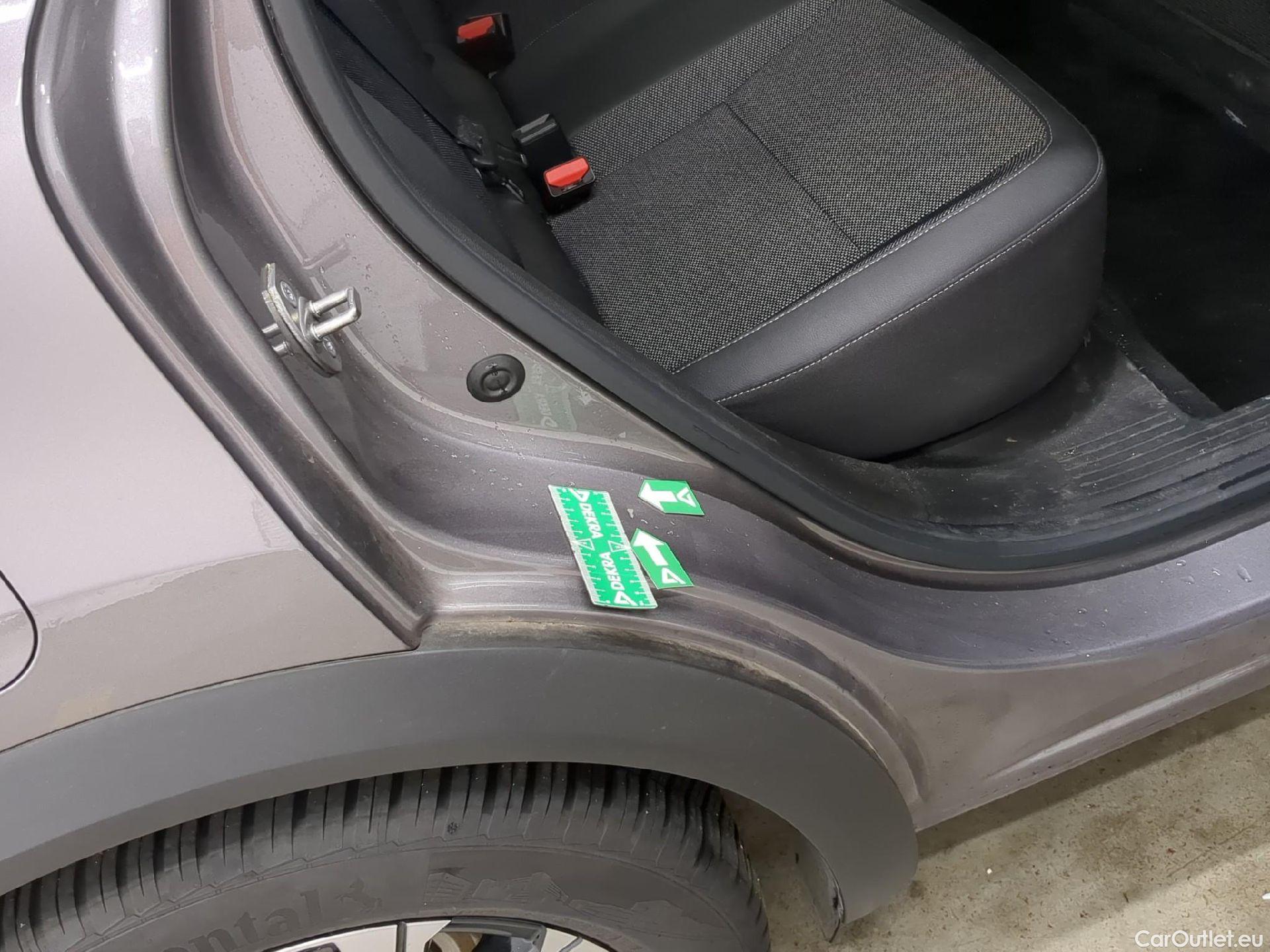  Renault  Captur  II Techno 1.6 E-TECH Hybrid 145CV BVA6 E6d #8