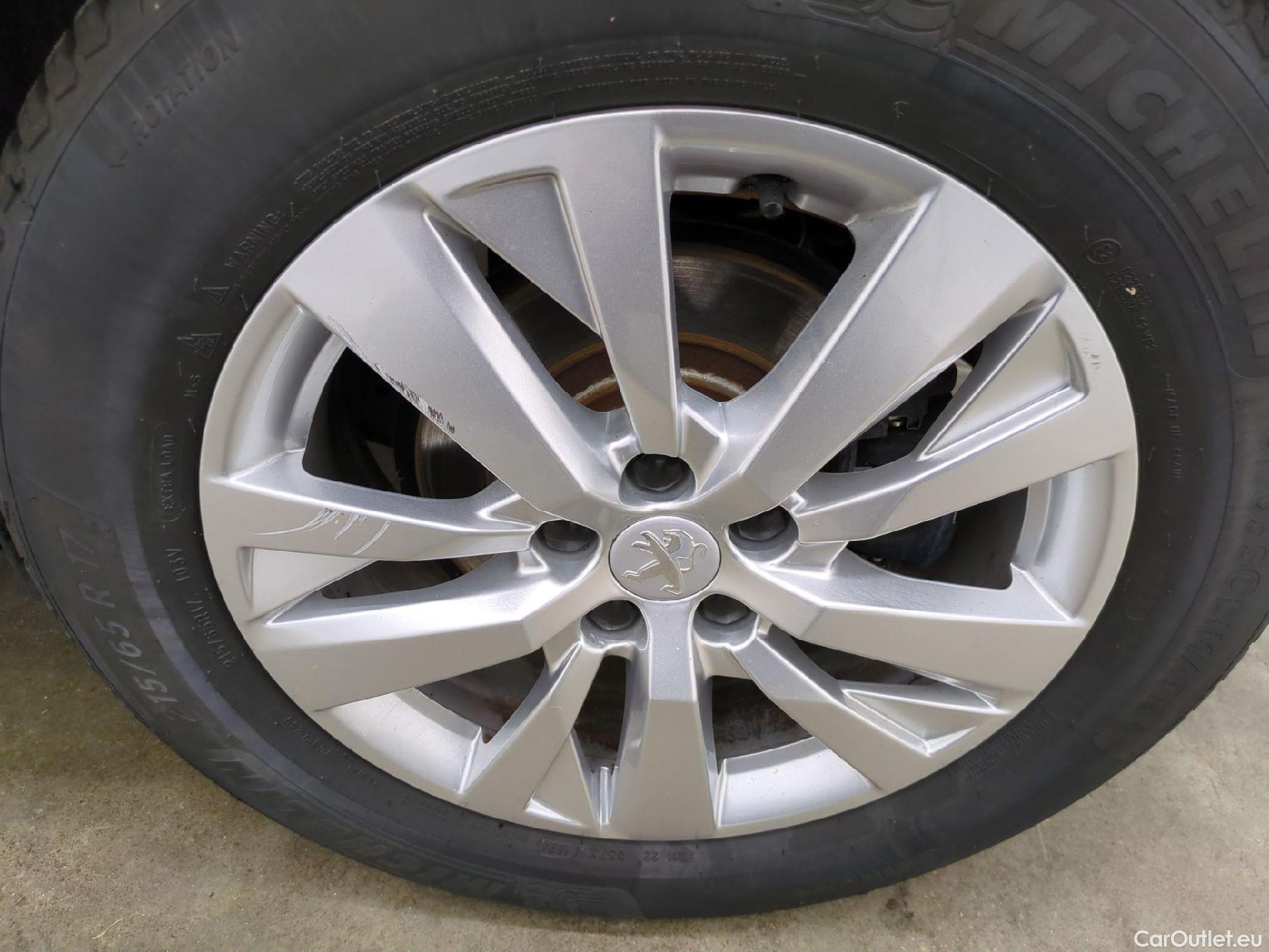  Peugeot  3008  Active Business 1.2 PureTech 130CV BVA8 E6d #16