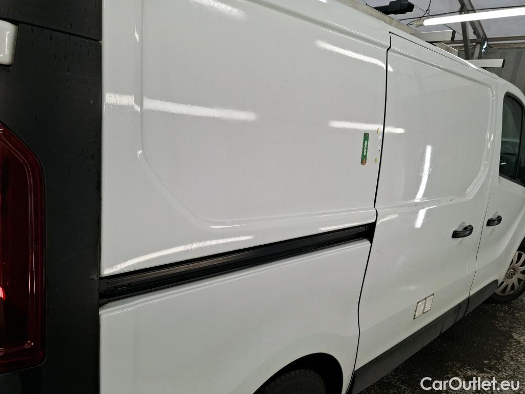  Renault  Trafic RENAULT  / 2019 / 4P / Fourgon tole NV FG GCF L1H1 1000 dCi 120 #4