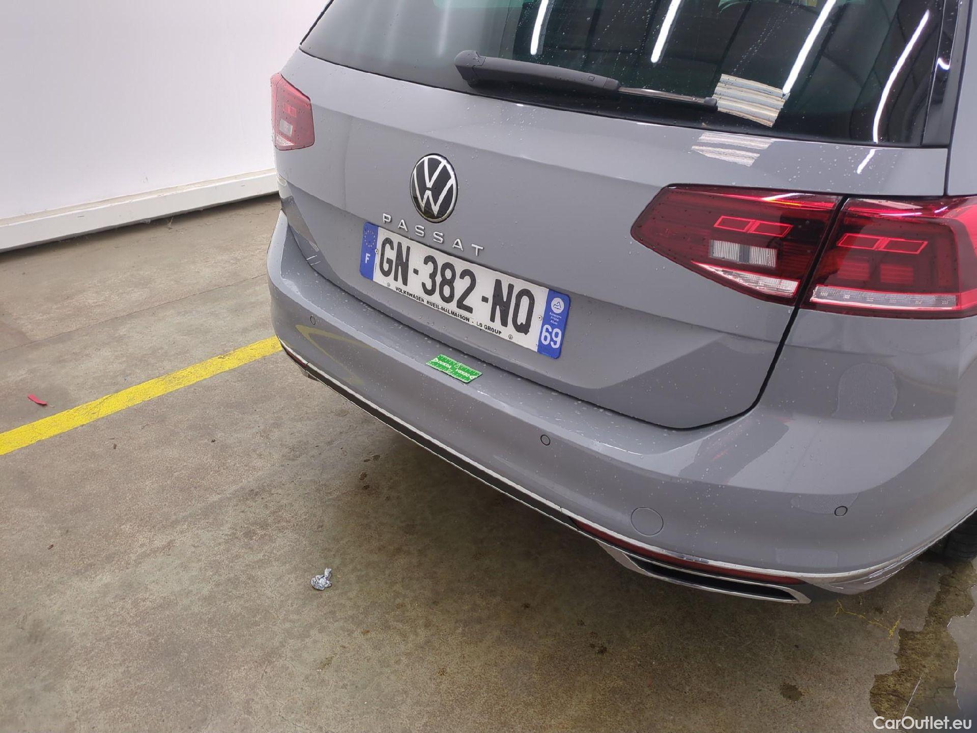  Volkswagen  Passat VOLKSWAGEN  SW / 2019 / 5P / Break 2.0 TDI 150 SCR DSG7 SW LOUNGE #24