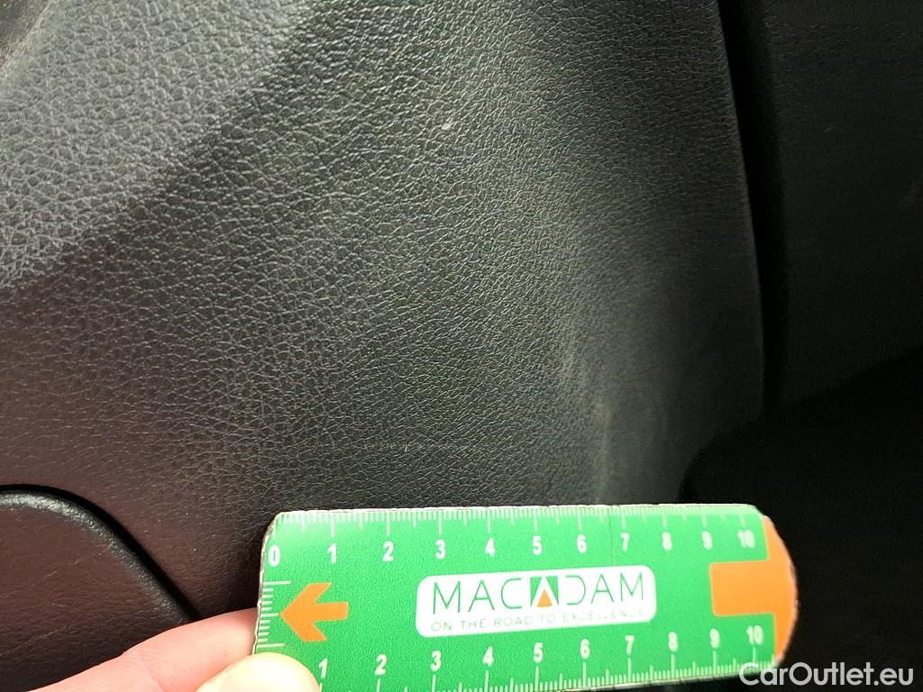  Renault  Trafic RENAULT  / 2019 / 4P / Fourgon tole NV FG GCF L1H1 1000 dCi 120 #16