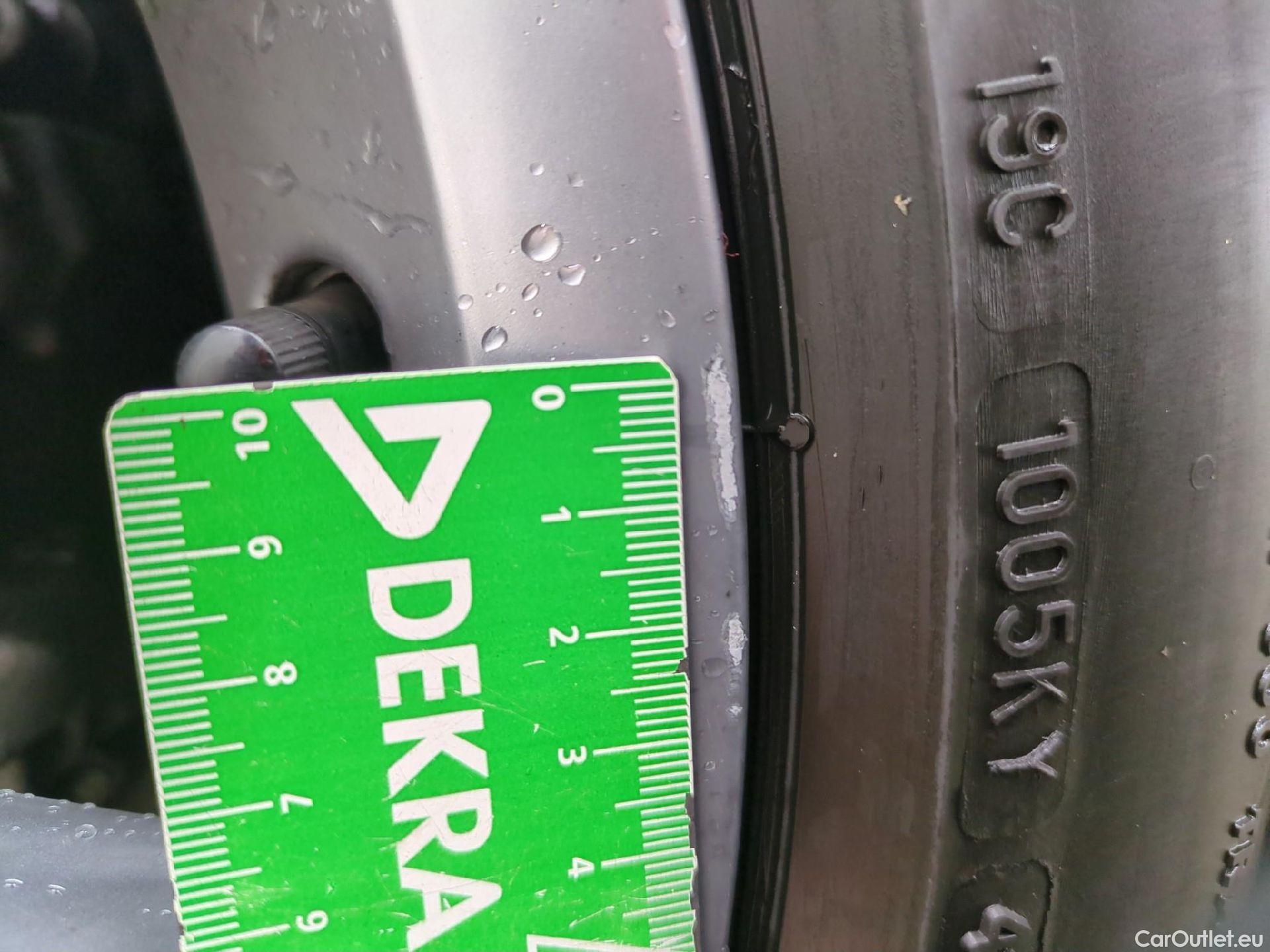  Volkswagen  Passat VOLKSWAGEN  SW / 2019 / 5P / Break 2.0 TDI 150 SCR DSG7 SW LOUNGE #11