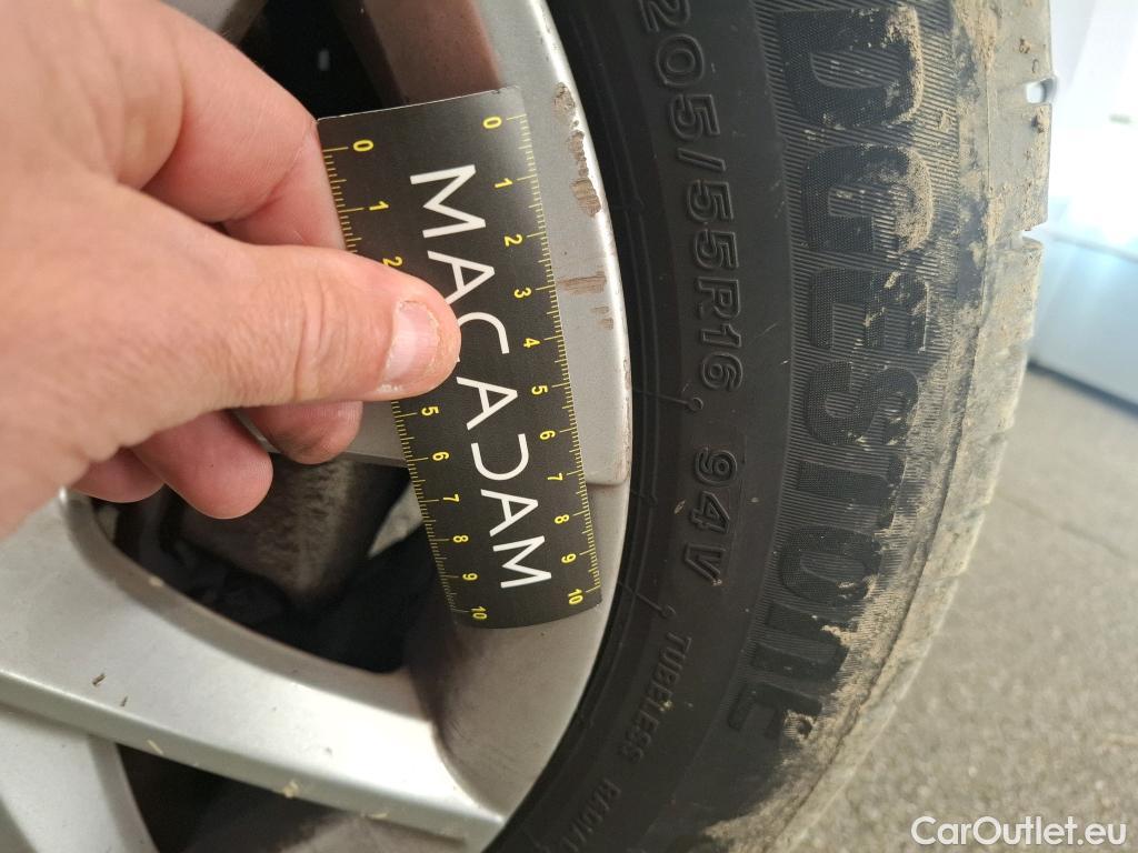  Seat  Leon SEAT  Sportstourer / 2020 / 5P / Break 1.0 eTSI 110 DSG S&S Style Business #26