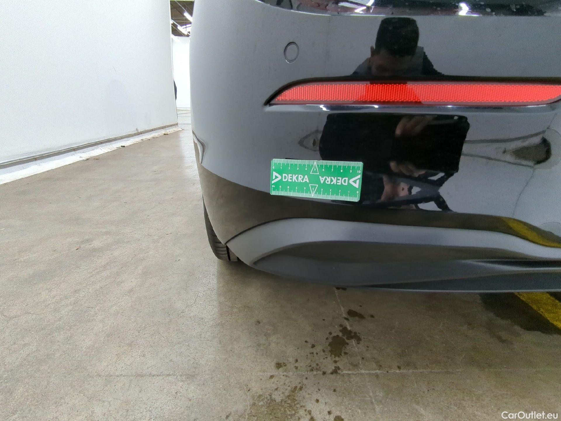  Volkswagen  Golf  VOLKSWAGEN / 2020 / 5P / Berline 2.0 TDI SCR 115 BVM6 Life Busi 1st #8