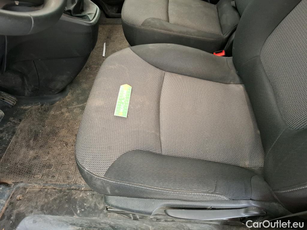  Renault  Trafic  III Fourgon L2H1 3T Confort 2.0 dCi 130CV BVM6 E6d #44