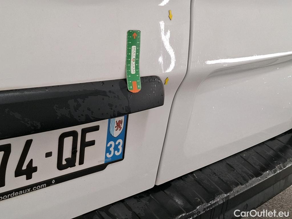  Renault  Trafic RENAULT  / 2019 / 4P / Fourgon tole NV FG GCF L1H1 1000 dCi 120 #11