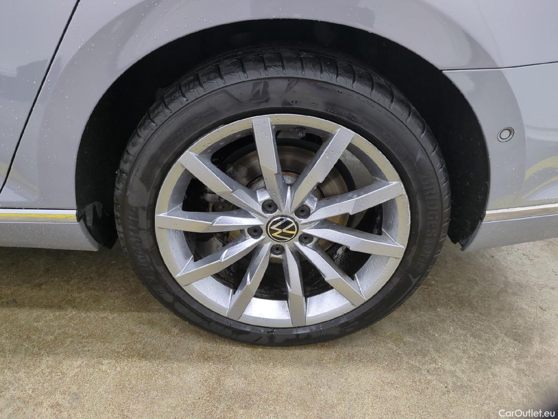  Volkswagen  Passat VOLKSWAGEN  SW / 2019 / 5P / Break 2.0 TDI 150 SCR DSG7 SW LOUNGE #6