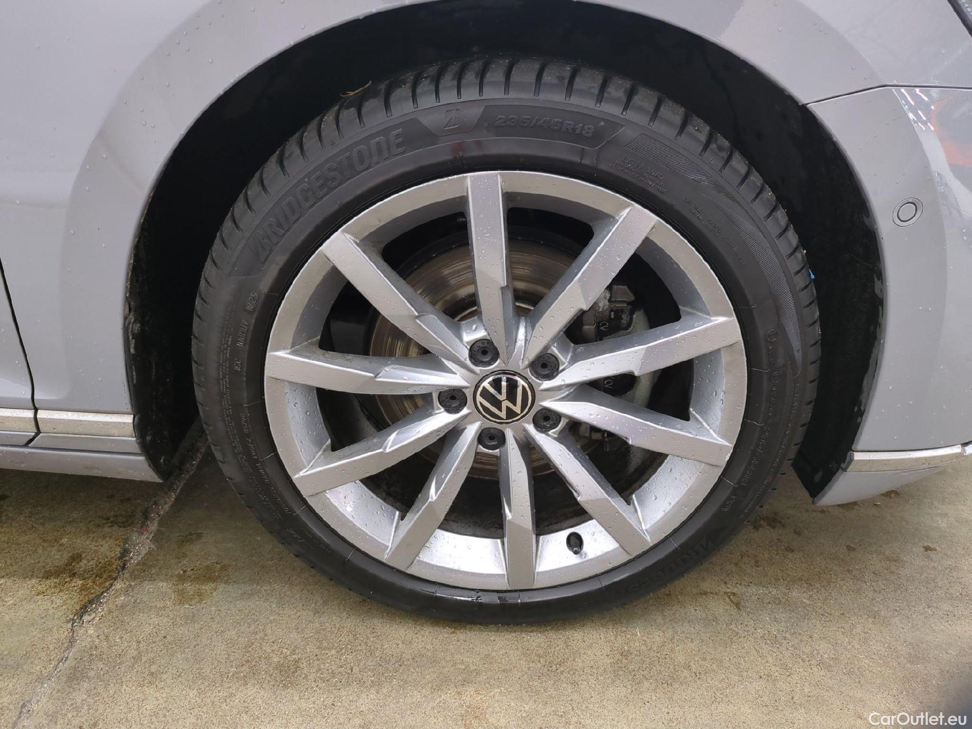  Volkswagen  Passat VOLKSWAGEN  SW / 2019 / 5P / Break 2.0 TDI 150 SCR DSG7 SW LOUNGE #14