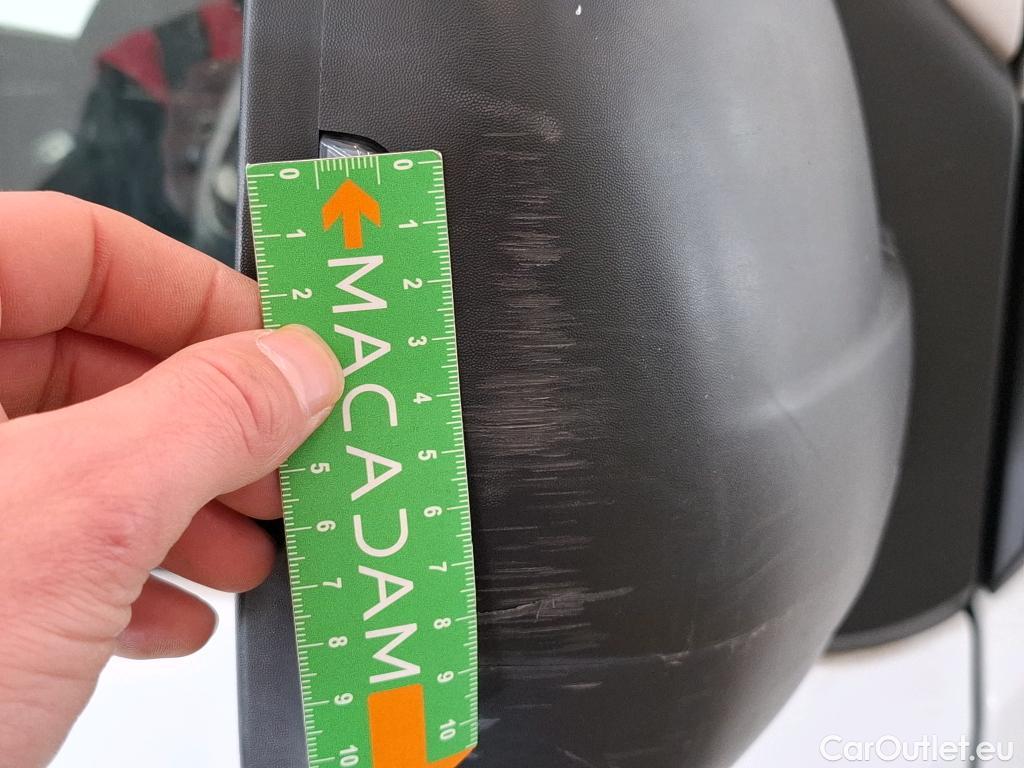  Renault  Trafic  III Fourgon L2H1 3T Confort 2.0 dCi 130CV BVM6 E6d #47