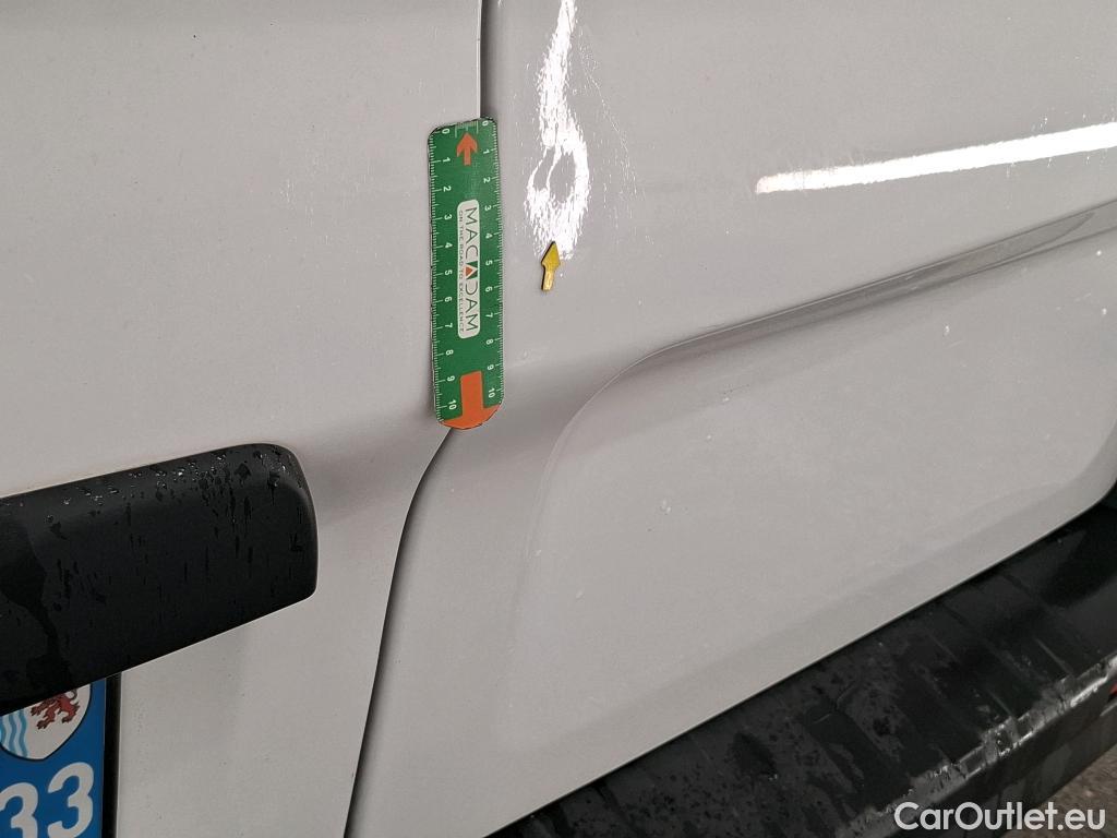  Renault  Trafic RENAULT  / 2019 / 4P / Fourgon tole NV FG GCF L1H1 1000 dCi 120 #22