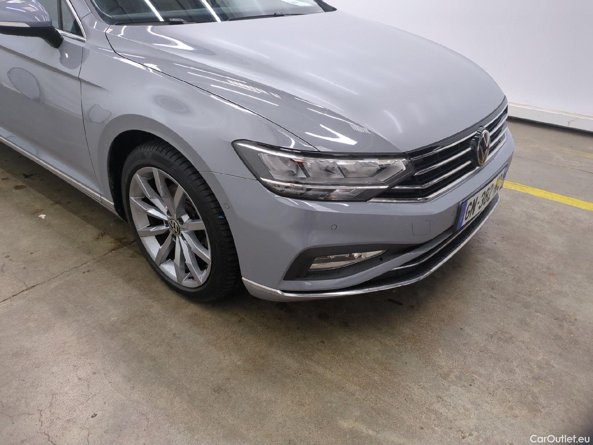  Volkswagen  Passat VOLKSWAGEN  SW / 2019 / 5P / Break 2.0 TDI 150 SCR DSG7 SW LOUNGE #16