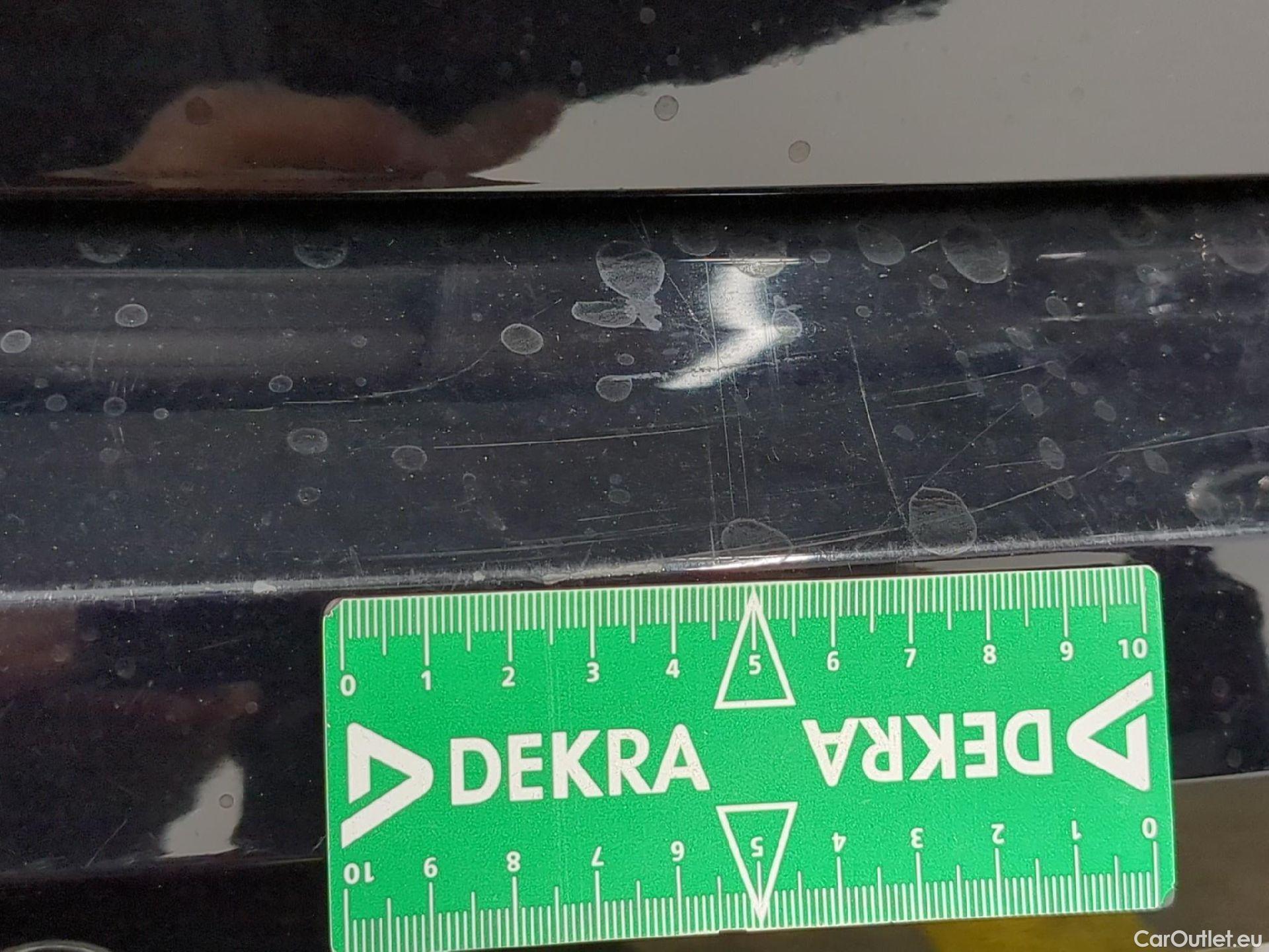  Volkswagen  Golf  VOLKSWAGEN / 2020 / 5P / Berline 2.0 TDI SCR 115 BVM6 Life Busi 1st #6