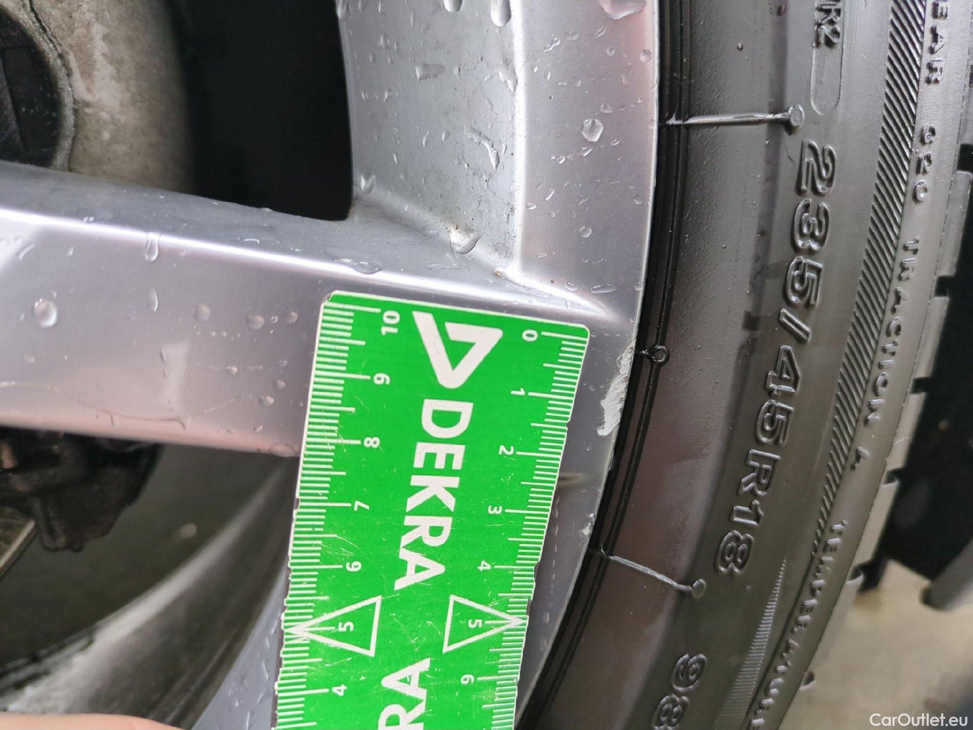  Volkswagen  Passat VOLKSWAGEN  SW / 2019 / 5P / Break 2.0 TDI 150 SCR DSG7 SW LOUNGE #15