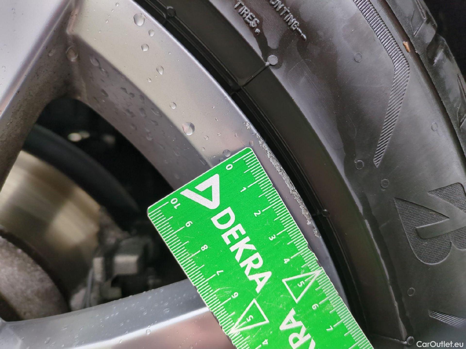  Volkswagen  Passat VOLKSWAGEN  SW / 2019 / 5P / Break 2.0 TDI 150 SCR DSG7 SW LOUNGE #12