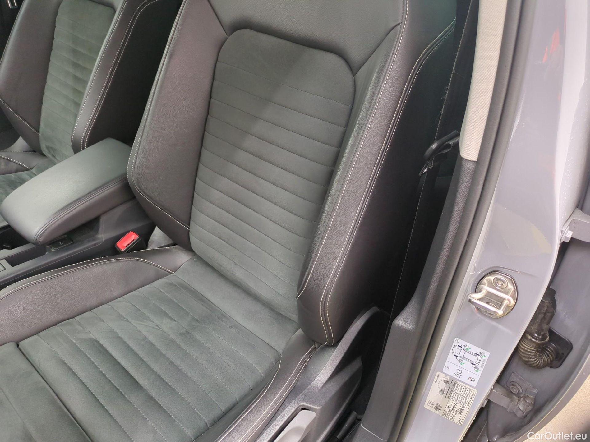  Volkswagen  Passat VOLKSWAGEN  SW / 2019 / 5P / Break 2.0 TDI 150 SCR DSG7 SW LOUNGE #20