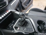  Peugeot  3008 PEUGEOT  / 2020 / 5P / SUV BLUEHDI 130 SeS ALLURE #101
