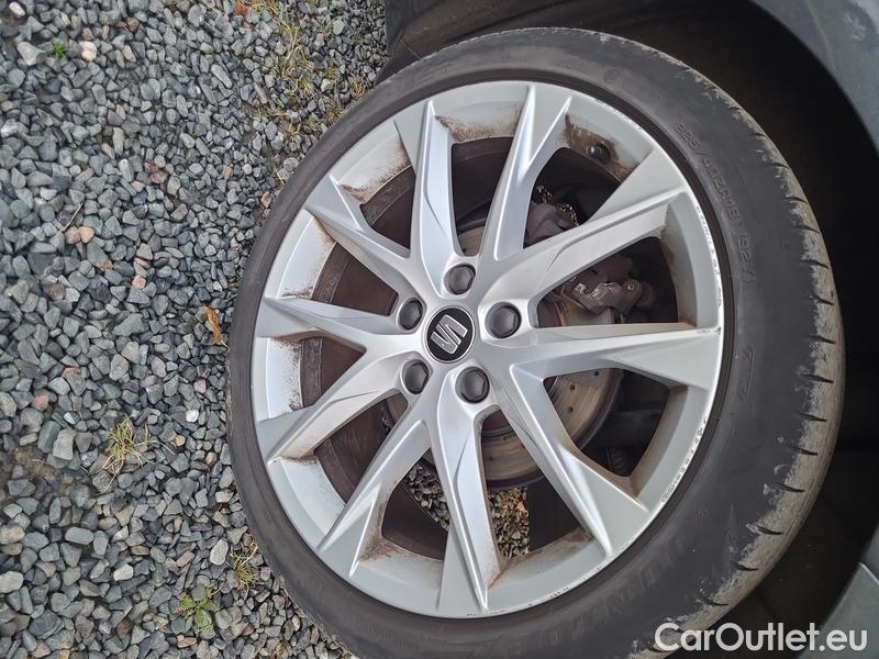  Seat  Leon Seat  Sportstourer (KL8) (2020)  ST 1.5TSI 150 FR 5d #6