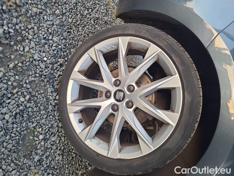  Seat  Leon Seat  Sportstourer (KL8) (2020)  ST 1.5TSI 150 FR 5d #8