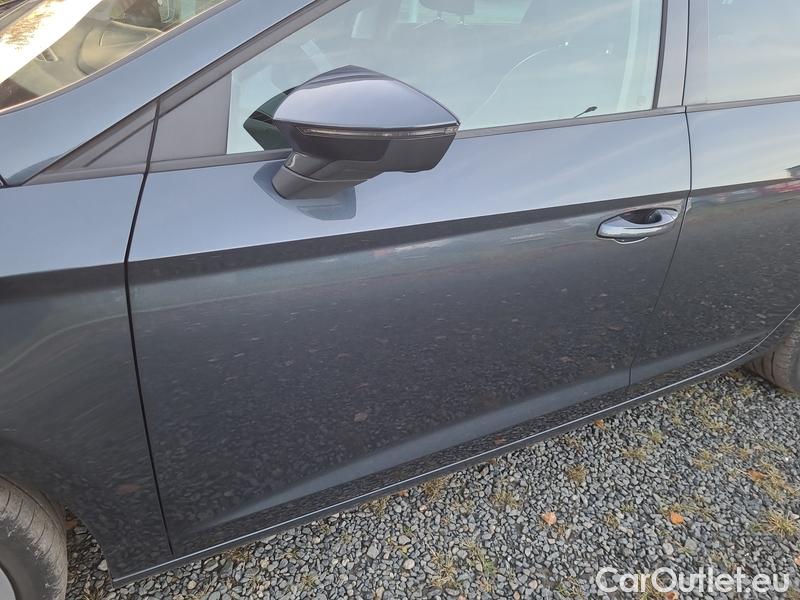  Seat  Leon Seat  Sportstourer (KL8) (2020)  ST 1.5TSI 150 FR 5d #3