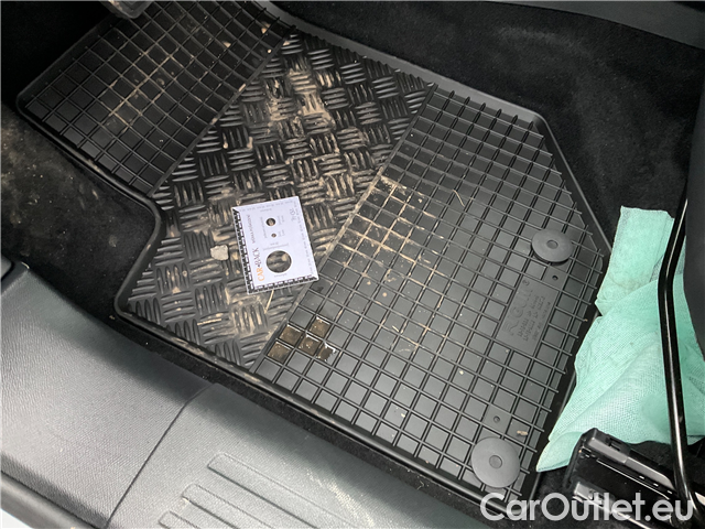  Peugeot  2008  ALLURE 1.2T 130 S&S AT5d #5